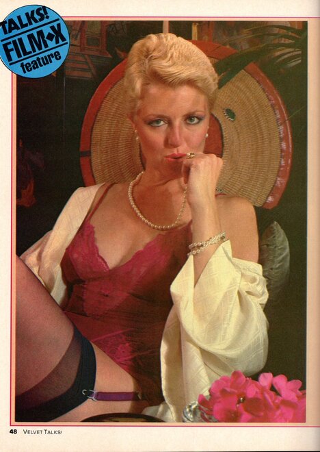 315633775_aunt-peg-velvet-talks-8107-41