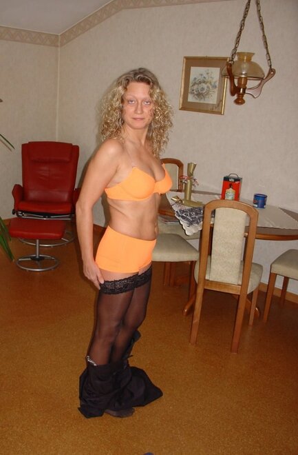 Ingrid_exposed_MILF_Blonde_Milf_Ingrid_12_ [1600x1200] nude