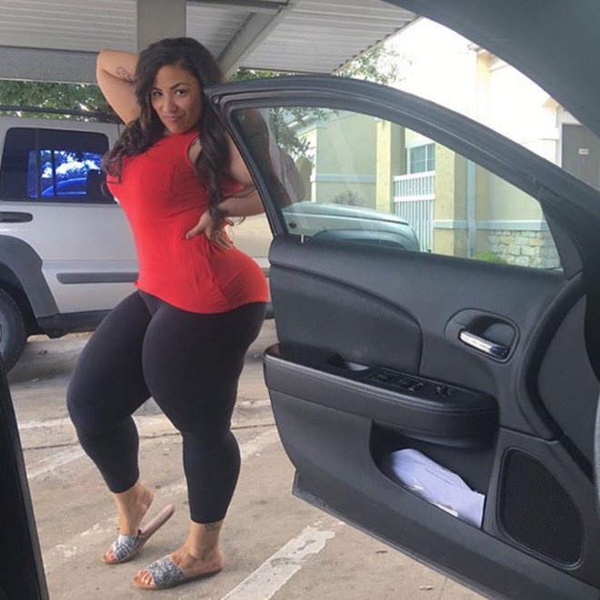 How does that ass even fit in the car?
