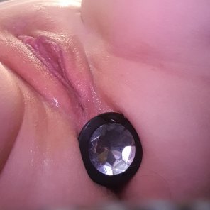 amateur pic Are you bored with seeing this plug again? I'm not. Look how wet it makes me. [F]