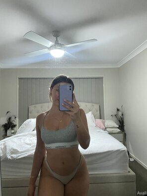 amateur photo @OnlyFansVerseDrops Telegram_HoZrvqU