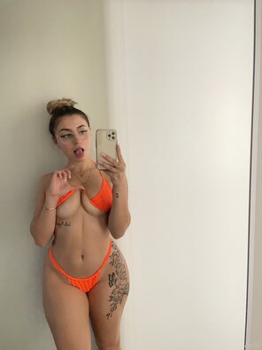 amateur photo @OnlyFansVerseDrops Telegram_Zhuz5CV
