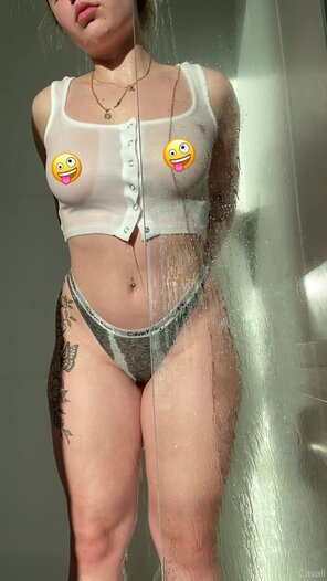 amateur photo @OnlyFansVerseDrops Telegram_Jw9hFXt