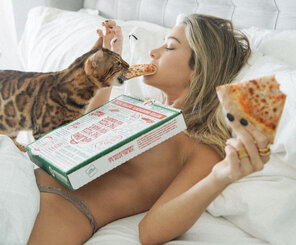 zdjęcie amatorskie Pizza & Pussy