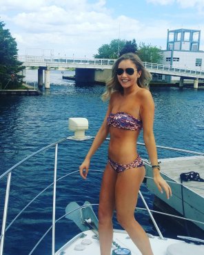 amateur-Foto Boat and Bikini Season