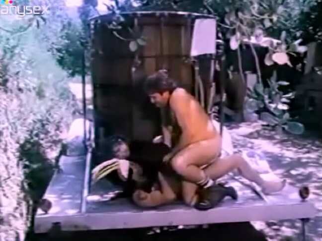 Brunette DP_0.00.45.00 nude