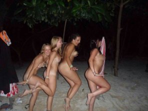 photo amateur Fun Bikini Vacation Party 