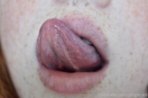 foto amateur ginger-ed-24-07-2020-86093028-I think i was dehydrated because my tongue looks a littl