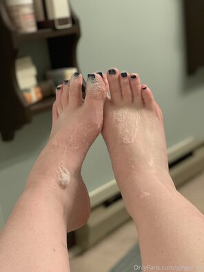 amateur pic ginger-ed-29-01-2020-20337536-transferring some foot co