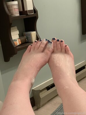 photo amateur ginger-ed-29-01-2020-20337538-transferring some foot co