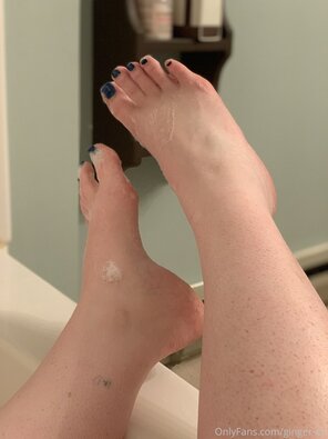 amateur pic ginger-ed-29-01-2020-20337539-transferring some foot co