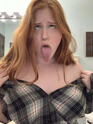 foto amatoriale ginger-ed-29-01-2020-20338376-previous patreon tongue content