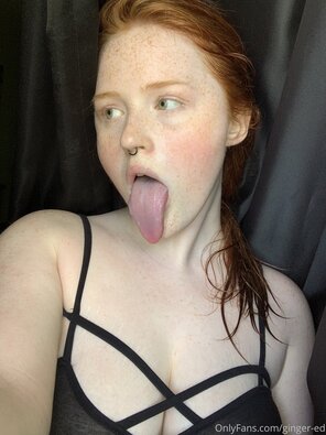 amateur pic ginger-ed-29-05-2020-43450977-When i was putting my fingers down my throat i felt a li