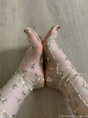 amateur pic ginger-ed-31-01-2020-20571431-i immediately ruined these socks with my nail polish )