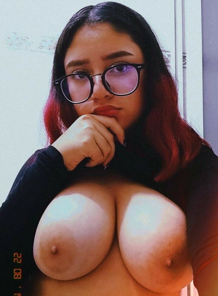 Cute big titty latina teen Porn Pic - EPORNER