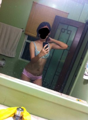 zdjęcie amatorskie So apparently you guys don't mind my basic asf underwear, so here's more! [f][25]