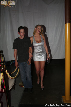 Titillating BROOKE WYLDE GANGBANG THREESOME BBC – 494 pics