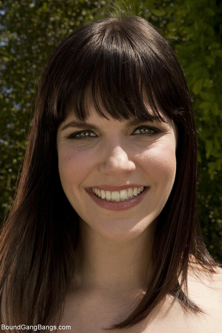 15393_BobbiStar_000s