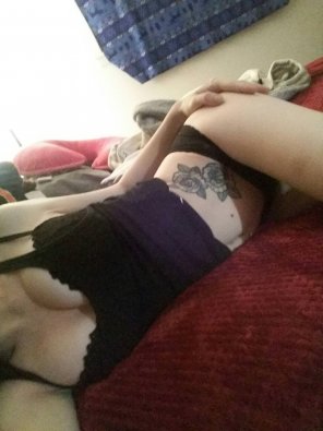 amateur pic Lounging Around
