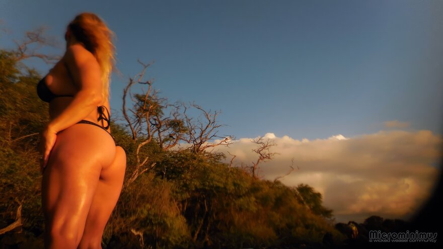 Maui Rocks 266-topaz-enhance-2.4x