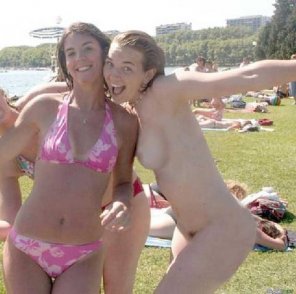 amateurfoto Bikinis are overrated anyway