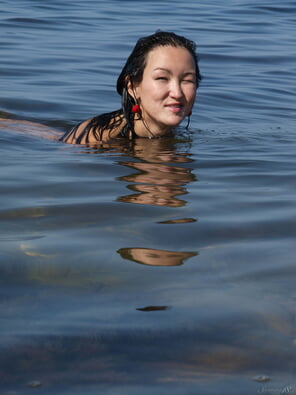 amateur pic stunning_mermaid-on-stone_rusya_high_0119