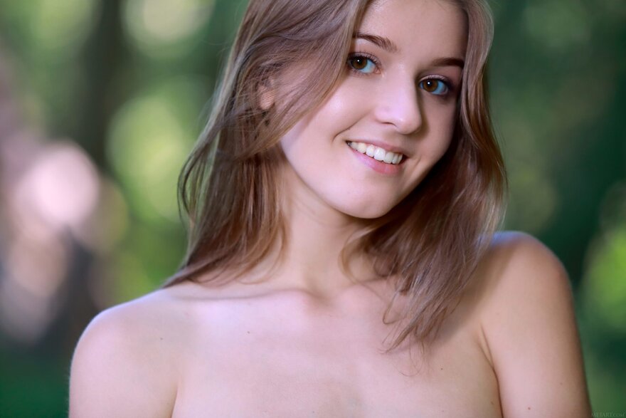 metart_fitted_libby_0059