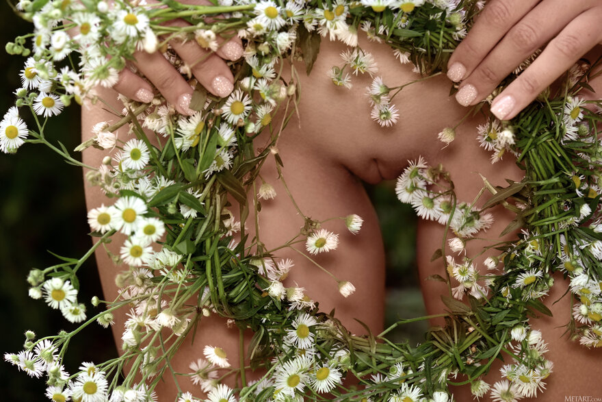 MetArt_Floral-Frolic_Alina_high_0050