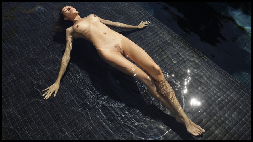 Alya-black-pool (02) nude