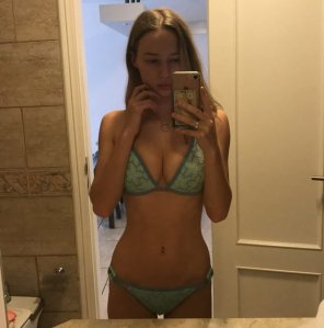 photo amateur Difficult to not fap to Zoe's perfect body