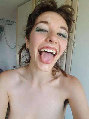 photo amateur Daddy ruined my makeup