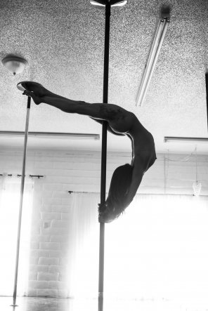foto amadora Pole dancer