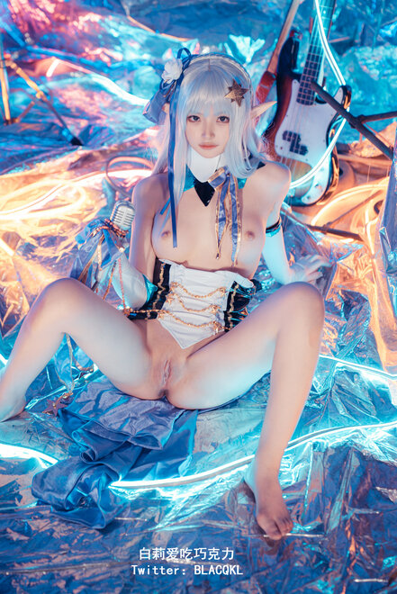 Blacqkl (白莉爱吃巧克力) cosplay Emilia – ReZero (50)