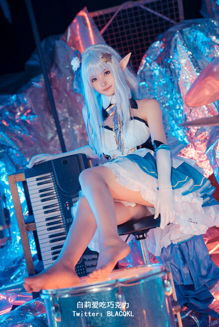 Blacqkl (白莉爱吃巧克力) cosplay Emilia – ReZero (44)