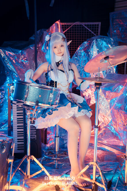 Blacqkl (白莉爱吃巧克力) cosplay Emilia – ReZero (40)