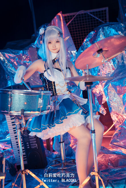 Blacqkl (白莉爱吃巧克力) cosplay Emilia – ReZero (38)