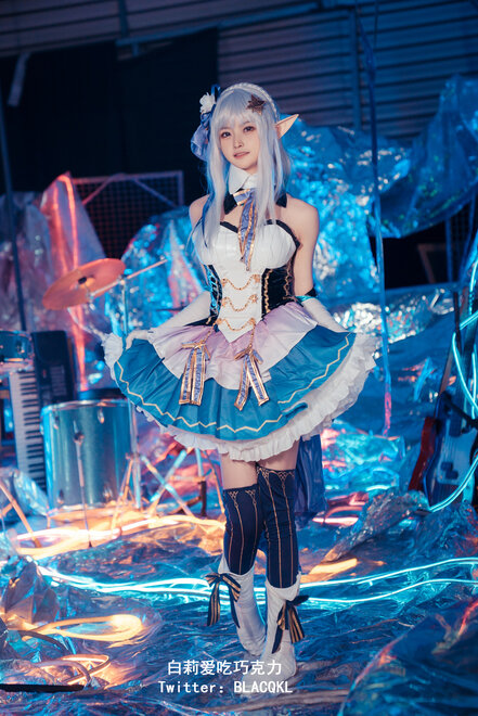 Blacqkl (白莉爱吃巧克力) cosplay Emilia – ReZero (31)