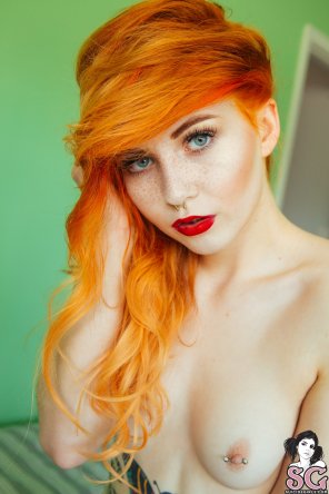 zdjęcie amatorskie Stunner with freckles