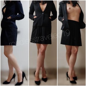 zdjęcie amatorskie As requested - high heels, a blazer, and a skirt. Hope you enjoy ;)