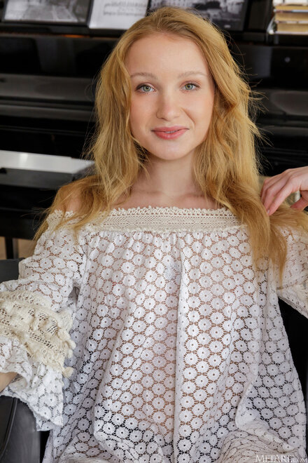 MetArt_Naturally-Radiant_Dana-Red_high_0011