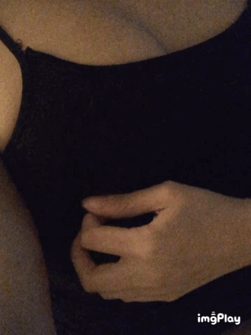 amateur photo [F] Was bored one night while lying in bed - so this happened