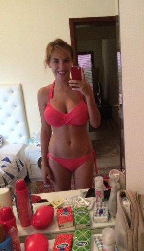 foto amadora Showing her new bikini