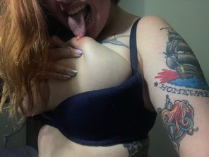 foto amatoriale Nipple Lick [OC]