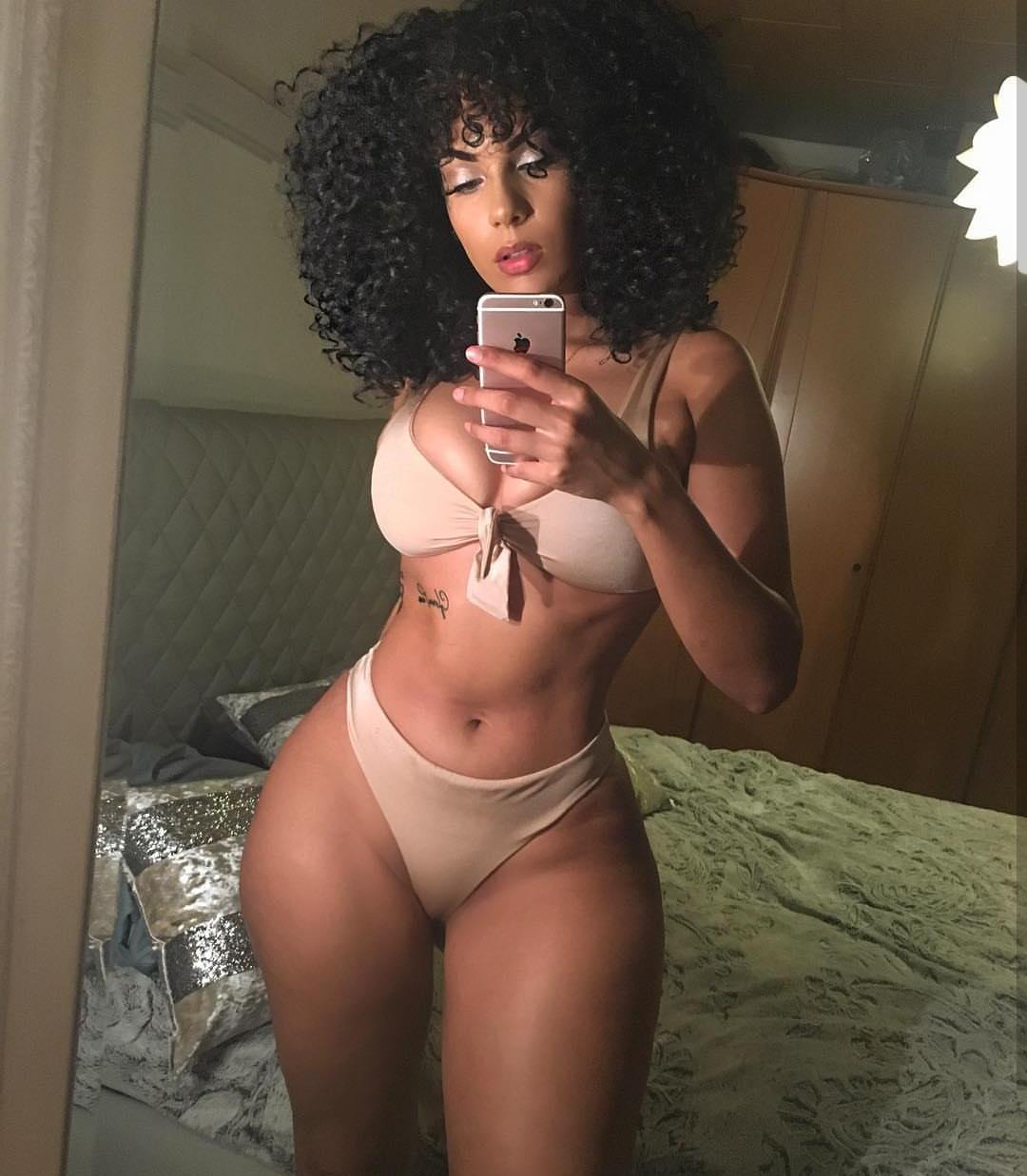 I have a thing for thick curly haired women Porn image