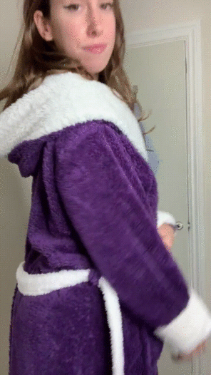 This dressing gown hides my tits well;) [OC] 