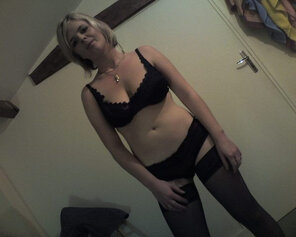 foto amateur Hot Blonde Swinger Milf (36)