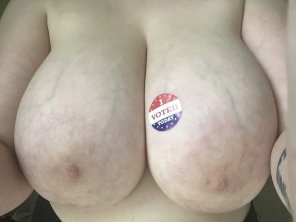 foto amatoriale VOTE TODAY, America! [33F]