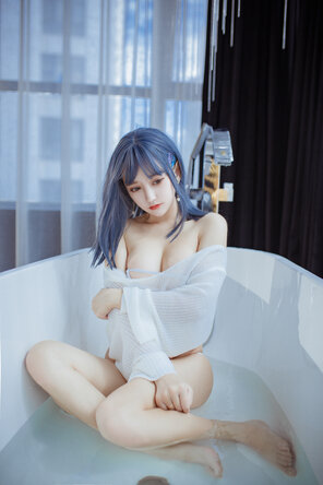 foto amadora Mixian Sama (过期米线线喵) - 浴缸 (17)