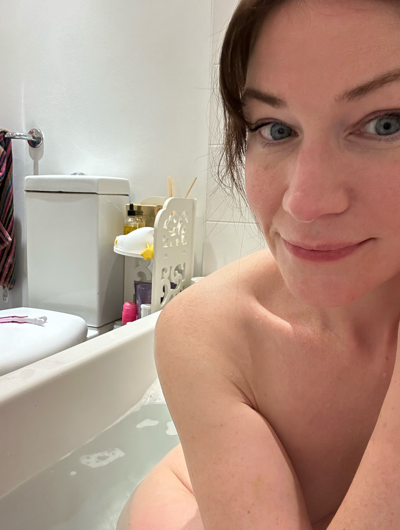 amateur photo 391900772