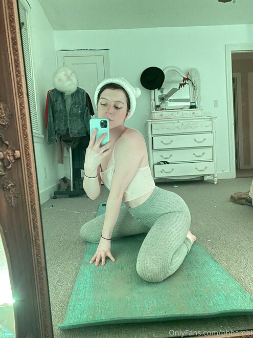 Pics by @onlyforfan_online(2068)